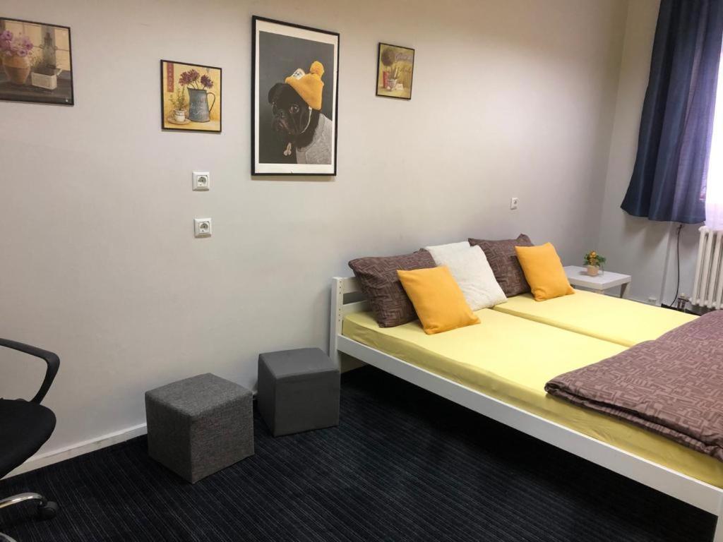 Spacious Tuzlaks Apartments Sarajevo Ferhadija Eksteriør bilde