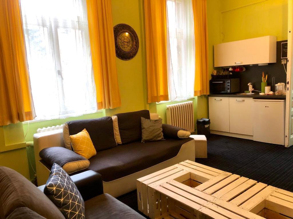 Spacious Tuzlaks Apartments Sarajevo Ferhadija Eksteriør bilde