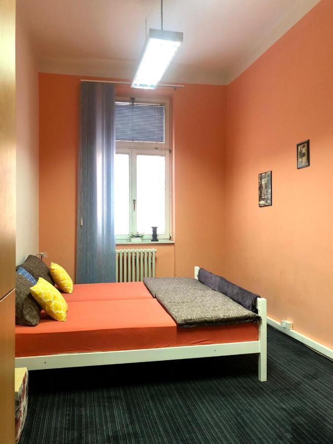 Spacious Tuzlaks Apartments Sarajevo Ferhadija Eksteriør bilde