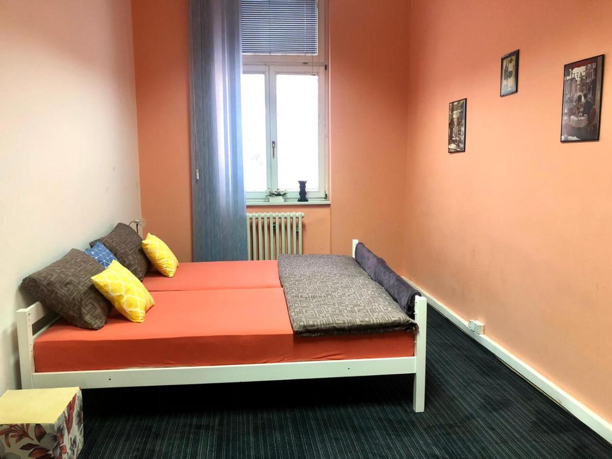 Spacious Tuzlaks Apartments Sarajevo Ferhadija Eksteriør bilde