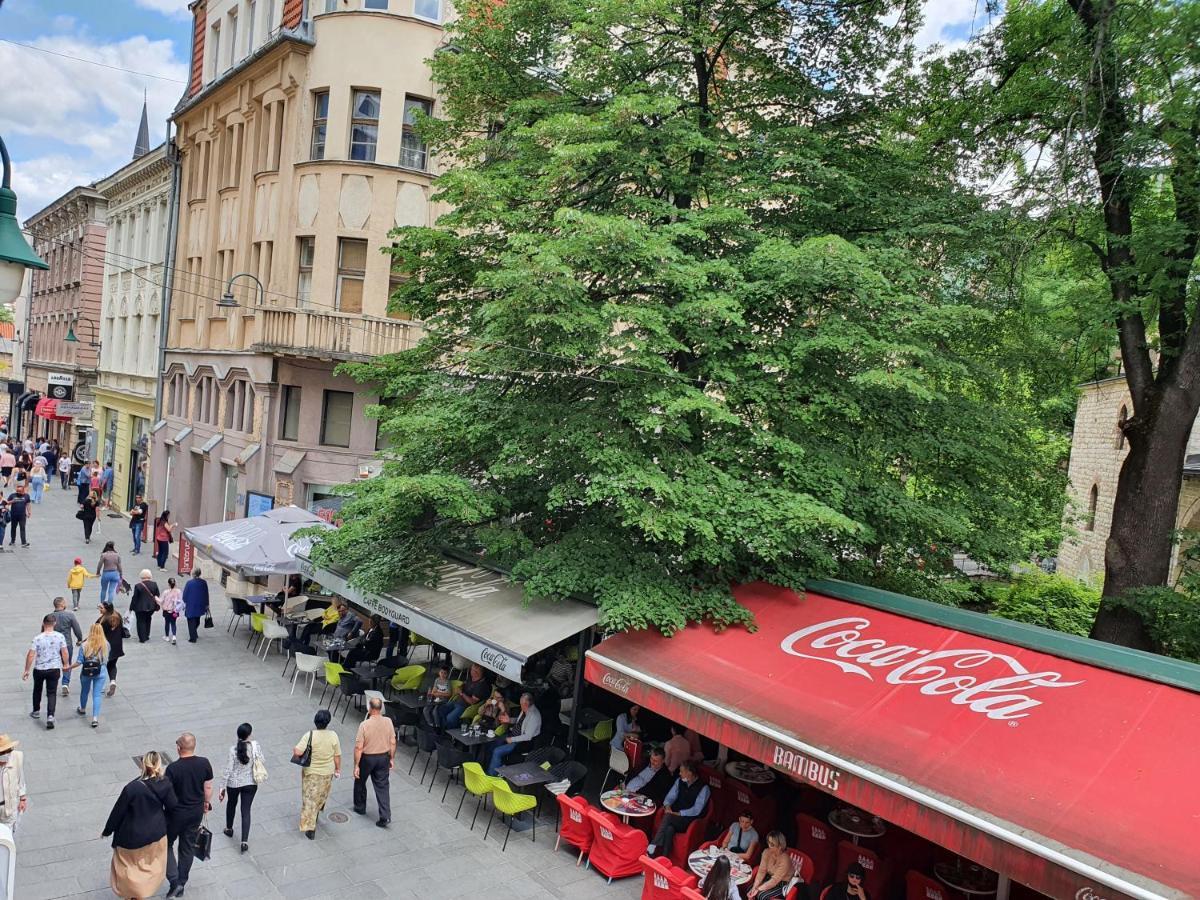 Spacious Tuzlaks Apartments Sarajevo Ferhadija Eksteriør bilde